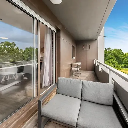 Le Prevert, T3 Avec Terrasse Et Parking